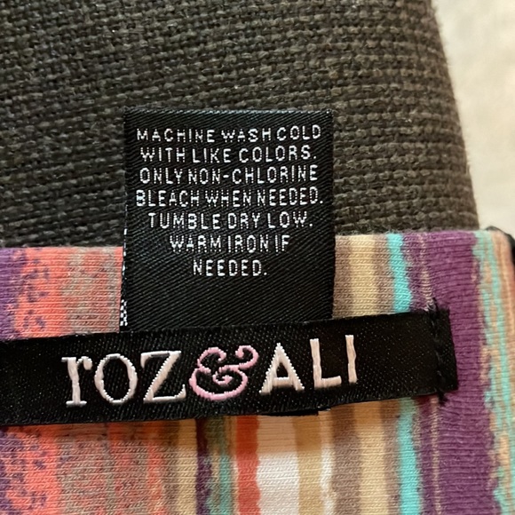 Maxi A-line skirt. Roz&Ali. NWT. 1X. Multi colored. - Picture 5 of 5